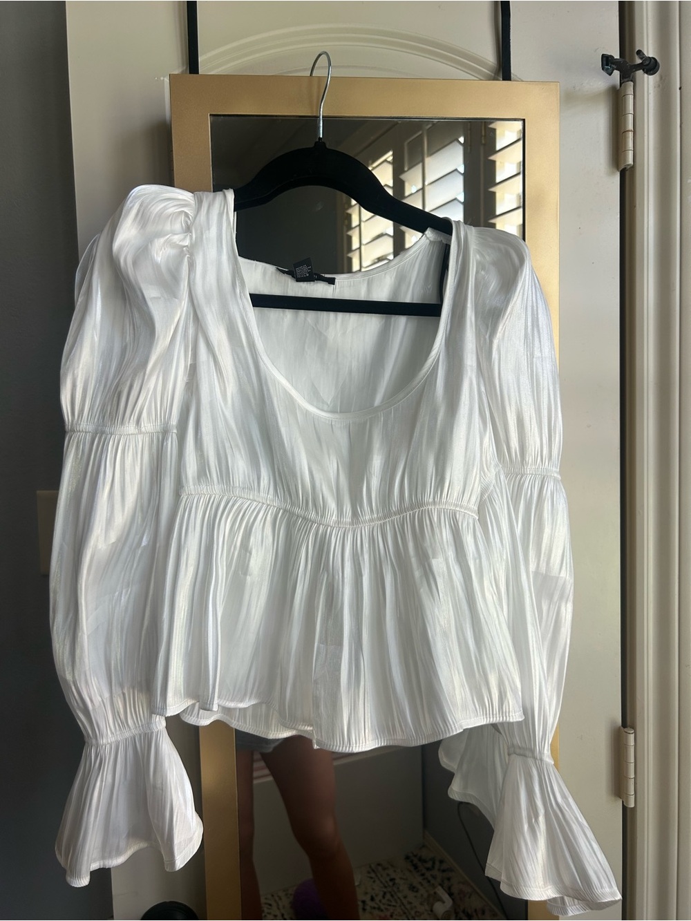 Forever 21 White Puff-Sleeve Peasant Blouse